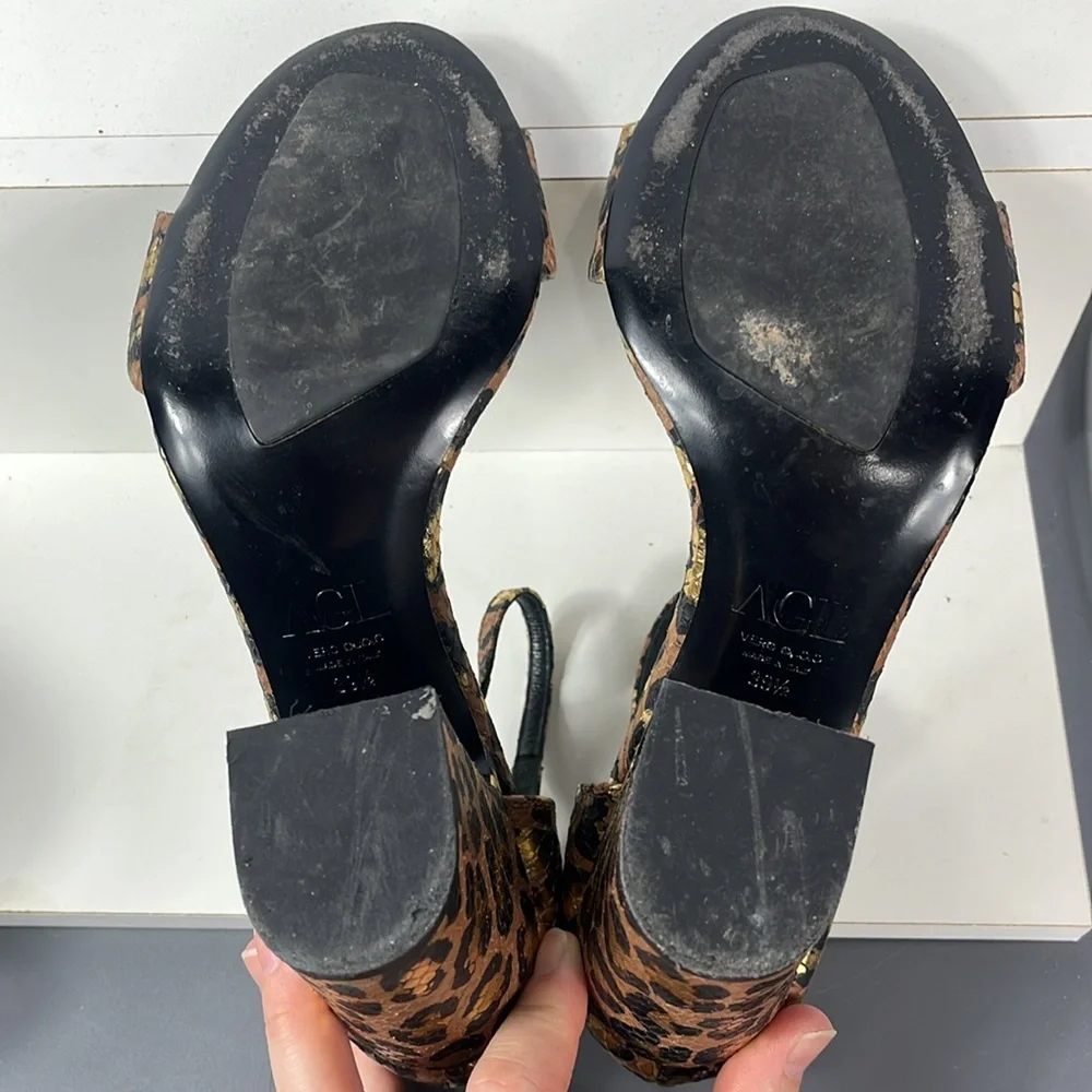 AGL‎ Attilio Giusti Leombruni  Snake Embossed Leopard Print Sandal Heel.